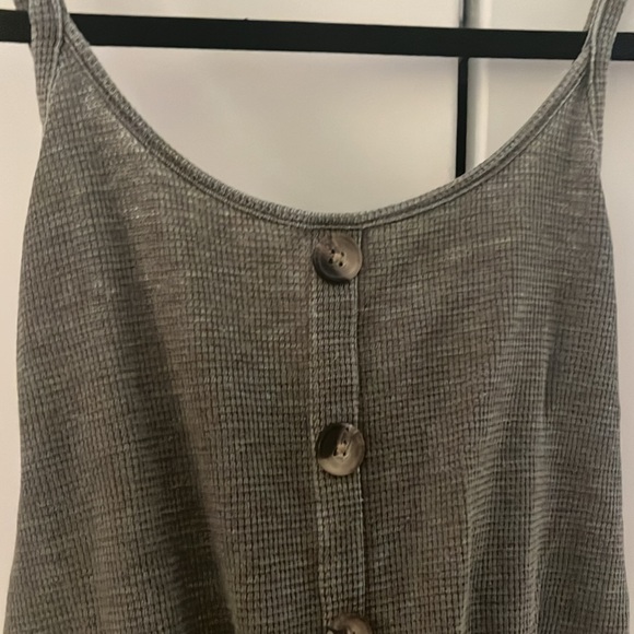 Green tank - Picture 3 of 3